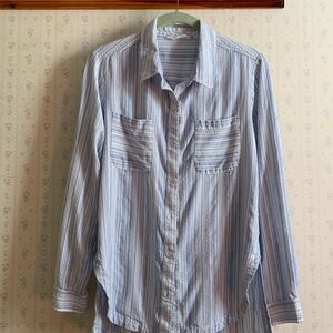 Athleta long sleeve button up shirt